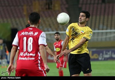 دیدار تیمهای سپاهان و پرسپولیس