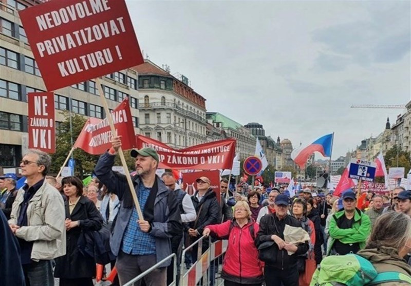 Massive Rallies Held across Europe over Soaring Prices, Living Costs (+Videos)