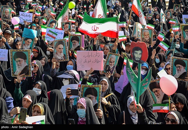 مردم ایران هم‌صدا با شیراز/ راهپیمایی سراسری ‌در محکومیت جنایات تروریستی شاهچراغ(ع)+ عکس و فیلم