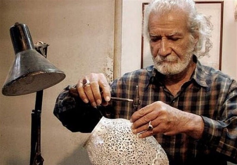 استاد "علی ظریفی" پیشکسوت قلمزنی اصفهانی درگذشت