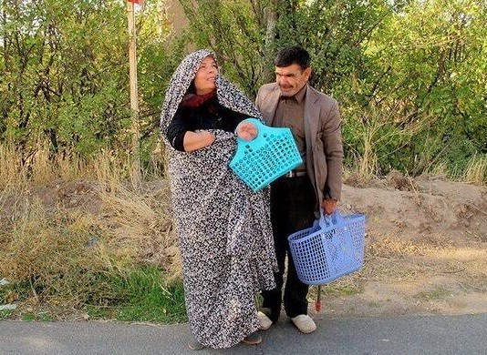 عشق خالصانه زوج ایرانی جهانی شد؛ چشم من برای تو، دست تو برای من! + فیلم