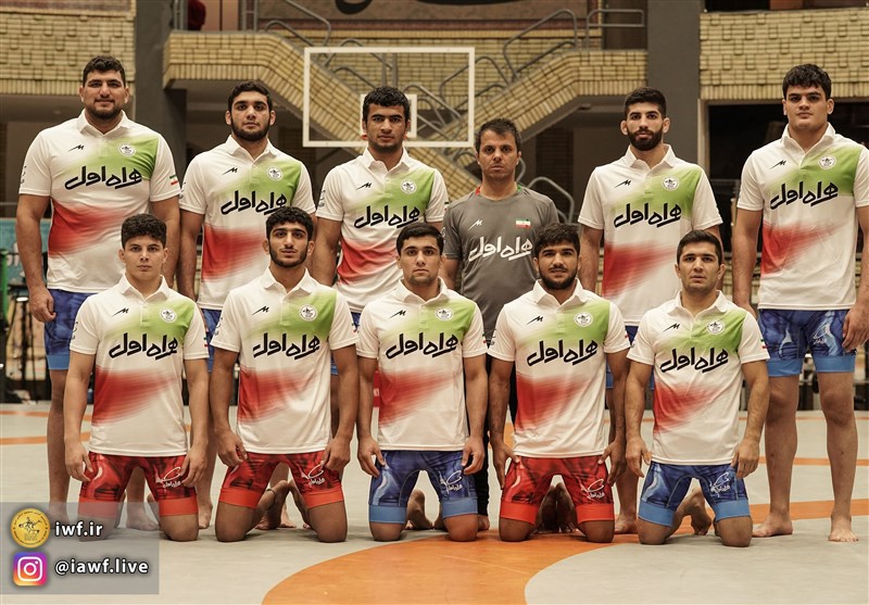 İran Ümit Milli Güreş Takımı Dünya İkincisi