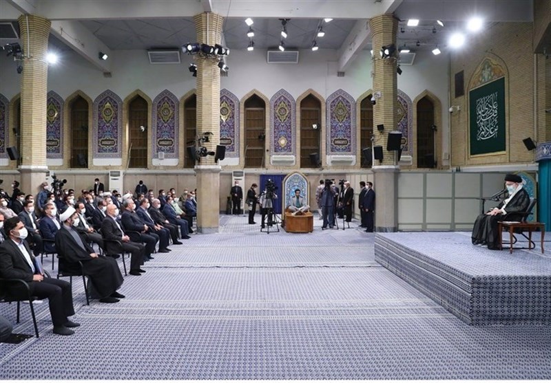 Academic Elites among Most Important Assets of Country: Ayatollah Khamenei