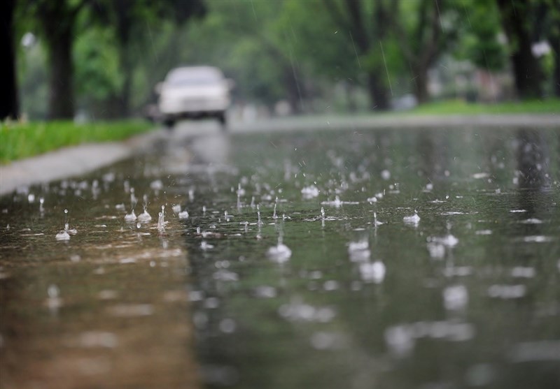 بارش باران در جاده‌های 27 استان/ترافیک سنگین در جاده چالوس