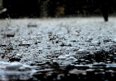  بارش باران در جاده‌های ۱۳ استان 