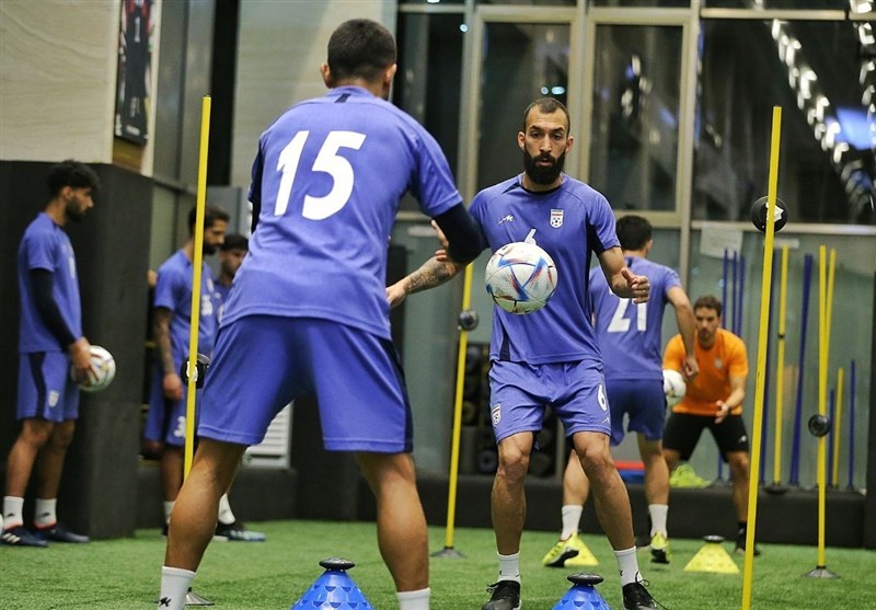 حضو نبی و الهویی در قطر برای بازدید از محل تمرین تیم ملی