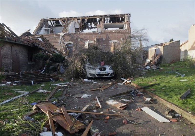 Fierce Winds Rip Off Roofs in Northern France (+Video)