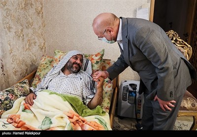 حضور رئیس مجلس شورای اسلامی در منزل شهید و جانباز مدافع امنیت