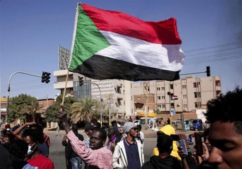 تظاهرات هزاران نفر در سودان علیه حاکمان نظامی؛ ده‌ها نفر زخمی شدند