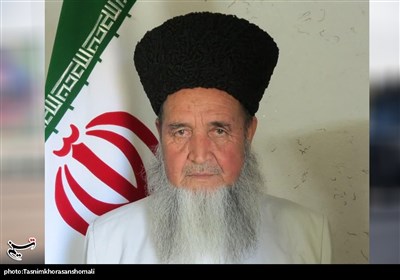 ‌آخوند یزدانی: امام خامنه‌ای به همه اقوام ‌نگاه یکسانی دارند/ بی‌توجهی به مطالبات ‌را پای نظام نمی‌نویسیم 