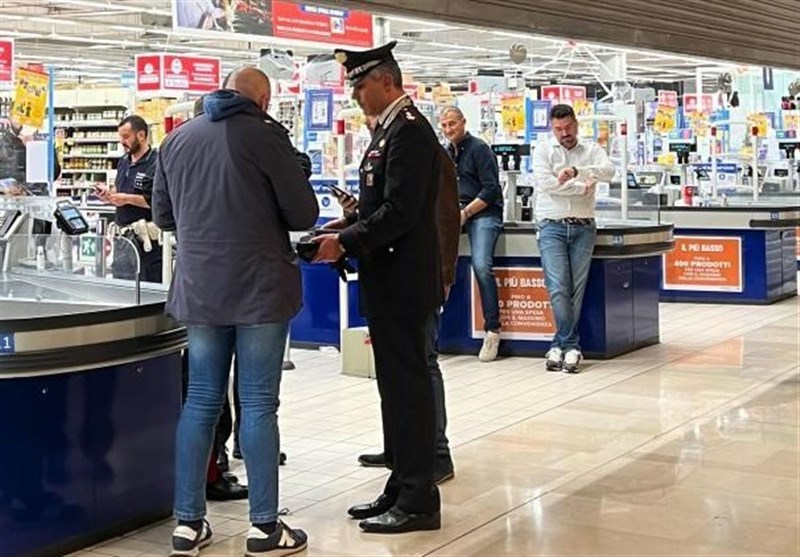 یک کشته و چندین زخمی در حمله به یک مرکز خرید ایتالیا