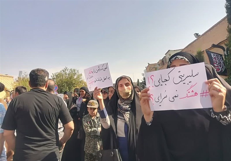 راهپیمایی مردم شیراز در محکومیت جنایت تروریستی ‌شاهچراغ (ع)/ اعلام انزجار از تروریست‌ها