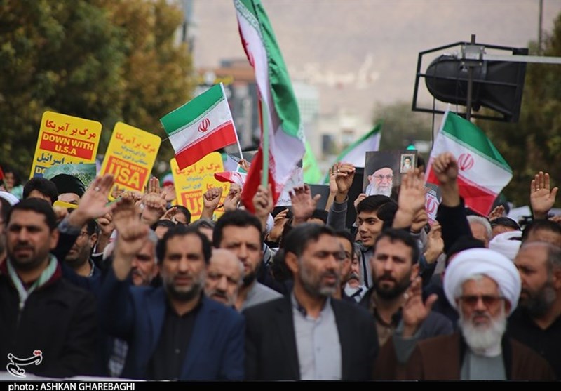 راهپیمایی ‌زنجانی‌ها در محکومیت حادثه تروریستی شیراز + فیلم
