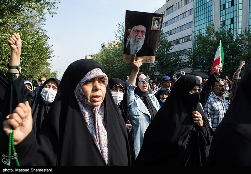 راهپیمایی مردم تهران در محکومیت جنایت تروریستی حرم شاهچراغ