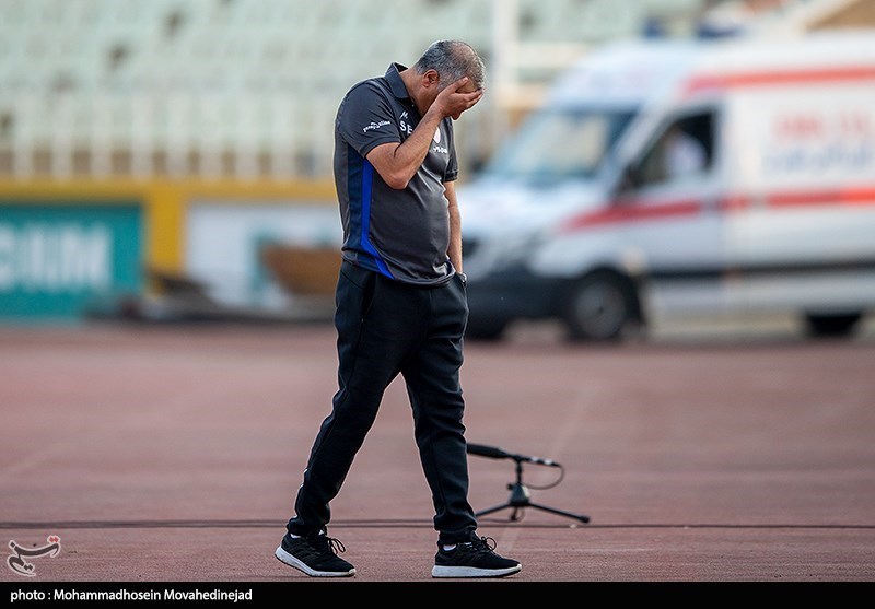 اشک‌های ساکت الهامی در ورزشگاه وطنی/ تجلیل از شجاعی در بازگشت به قائمشهر + عکس