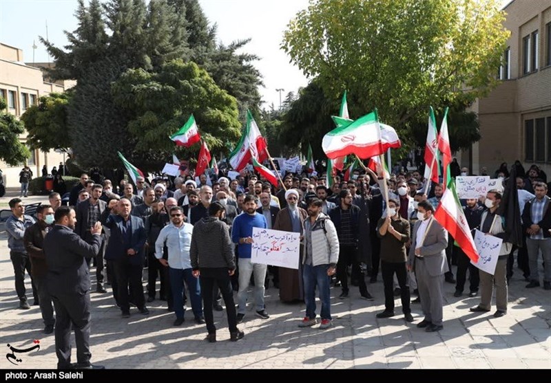 تجمع دانشجویان قزوینی در محکومیت حادثه تروریستی شیراز + تصویر