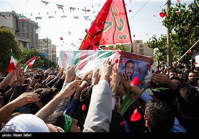تشییع پیکر طلبه شهید آرمان علی‌وردی