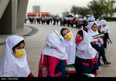 جشن روز دانش‌اموز در برج میلاد