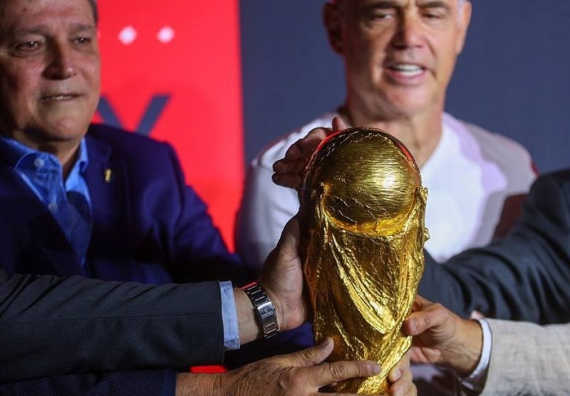 مصادره 144 جام جهانی جعلی در قطر