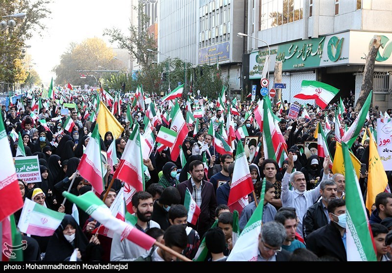 شکوه حضور اردبیلی‌ها در راهپیمایی 13 آبان/ محکومیت استکبار در اجتماع د‌ارالارشادی‌ها + فیلم