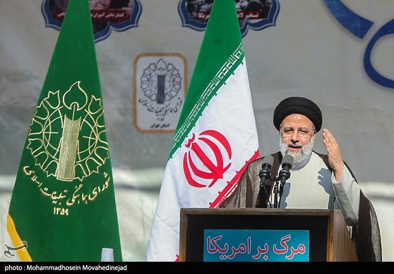 رئیسی: ایران 43 سال است آزاد شده و به اسارت در نمی‌آید / حضور در اغتشاشات حرکت در جهت راهبرد دشمن است