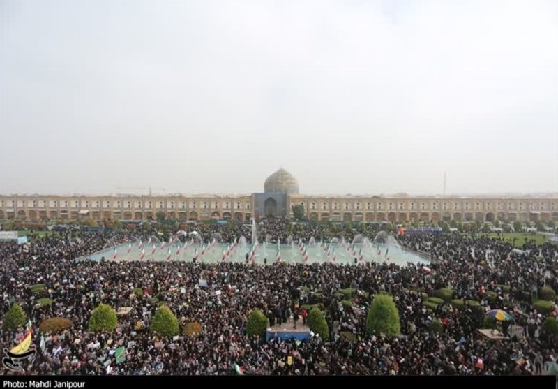 شکوه حضور اصفهانی‌ها در راهپیمایی 13 آبان/ فریاد مرگ بر آمریکای مردم نصف جهان در ‌میدان امام + فیلم
