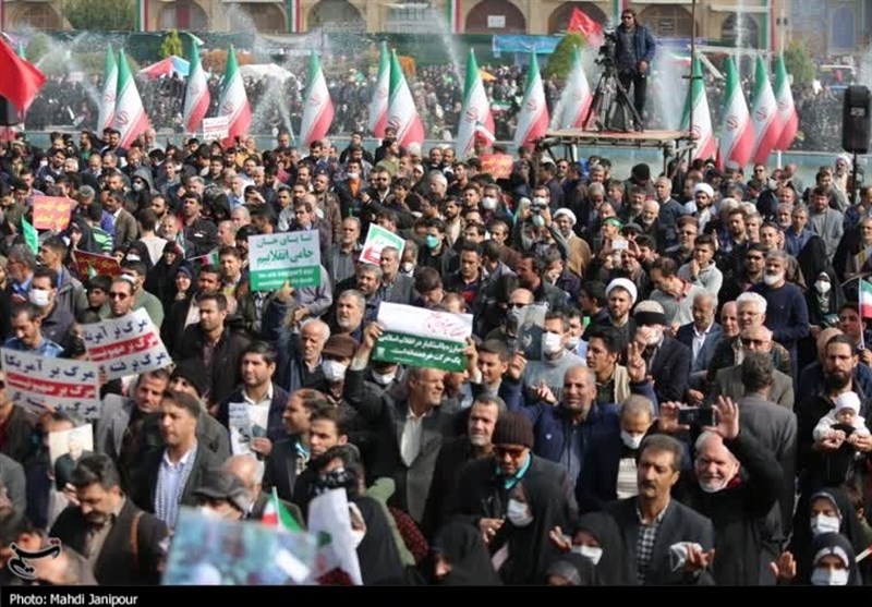 شکوه حضور اصفهانی‌ها در راهپیمایی 13 آبان/ فریاد مرگ بر آمریکای مردم نصف جهان در ‌میدان امام +‌ فیلم و تصاویر
