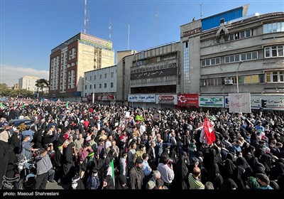 راهپیمایی 13 آبان در تهران - 3