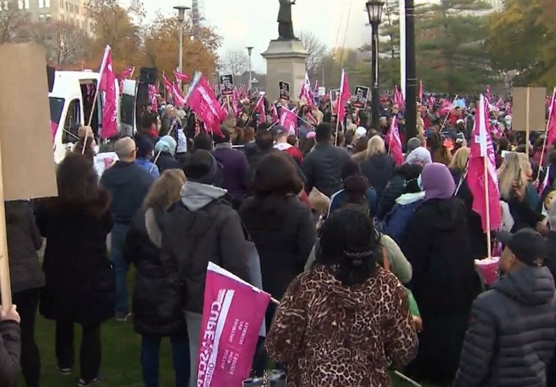 Thousands of Education Workers in Canada’s Ontario Launch Strike