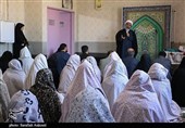 حضور امام جمعه کرمان در جمع دانش‌آموزان دبیرستان 12 فروردین + تصاویر