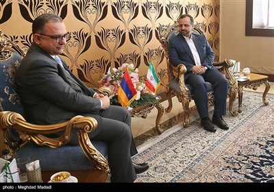 دیدار وزرای اقتصاد ایران و ارمنستان