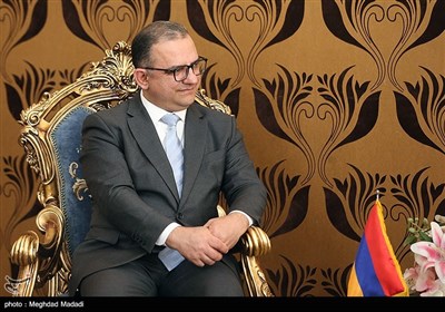 وزیر اقتصاد ارمنستان