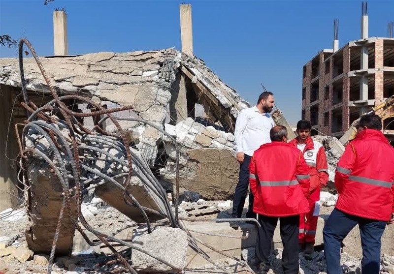 فوت 3 نفر در ریزش ساختمان مسکونی در ورامین