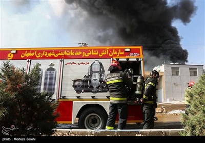 آتش‌سوزی در شهرک صنعتی مبارکه اصفهان