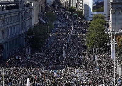 صدها هزار نفر در مادرید علیه کاهش خدمات بهداشتی تظاهرات کردند 