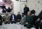 دیدار فرمانده سپاه گیلان با خانواده شهید مدافع امنیت "مجید یوسفی"