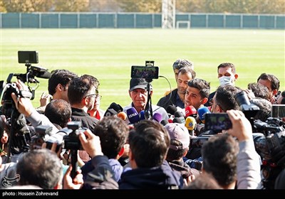 کارلوس کی‌روش سرمربی تیم ملی فوتبال در گفت و با خبرنگاران