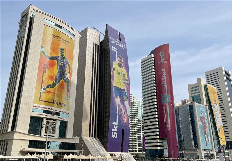راهپیمایی هواداران عجیب و غریب تیم‌ها در قطر