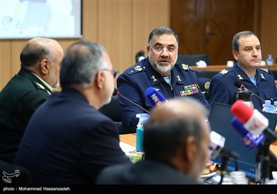 امیر سرتیپ حمید واحدی فرمانده نیروی هوایی ارتش در مراسم امضای 5 تفاهمنامه برای ساخت 150 هزار واحد مسکونی در تهران