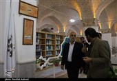 پیگیری اختصاص زمین برای احداث کتابخانه‌های محلی در کرمان + تصویر