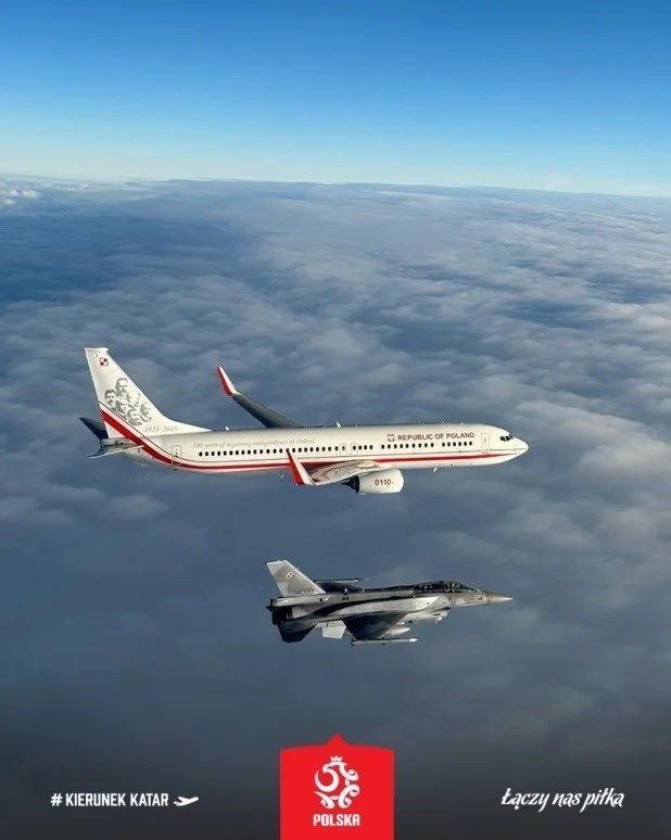 14010827112529515264520810 - پرواز ملی‌پوشان لهستان به سمت قطر تحت حفاظت 2 هواپیمای جنگنده