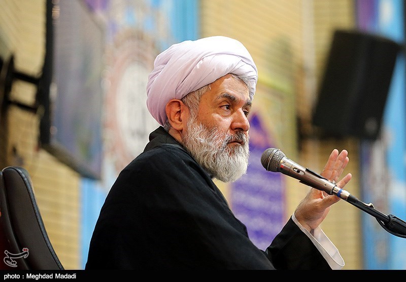 طائب: آمریکا، انقلاب اسلامی را یک تهدید جدی برای خود می‌داند
