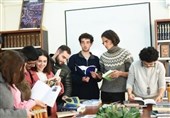 اهدای کتاب به کرسی ایرانشناسی دانشگاه دولتی ایروان