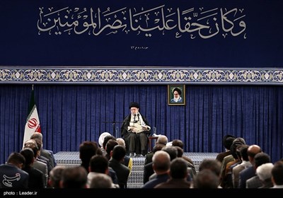 دیدار جمعی از مردم اصفهان با رهبر معظم انقلاب اسلامی