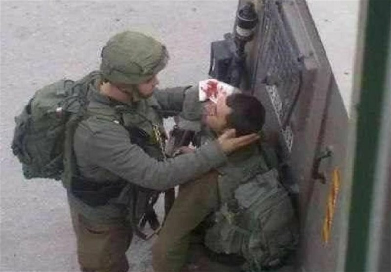 اعدام میدانی جوان فلسطینی و تلاش برای توجیه این جنایت از سوی صهیونیست‌ها + فیلم