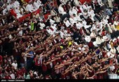 کابوس فیفا برای تأمین تماشاگران مراحل حذفی جام جهانی؛ وقتی قطری‌ها پشت تیم ملی‌شان را خالی کردند!