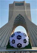 توپ 7 تُنیِ جام جهانی فوتبال در میدان آزادی