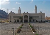 افتتاح بزرگترین مسجد شیعیان عمان با حضور آیت‌الله اراکی