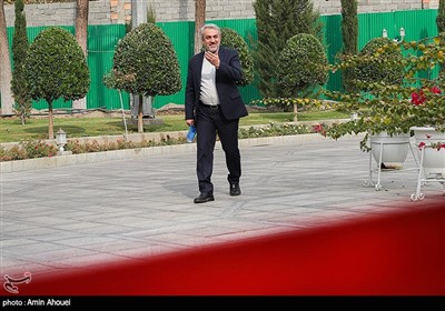 حضور فاطمی امین وزیر صمت در حاشیه جلسه هیئت دولت چهارشنبه 2 آذر