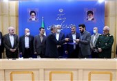 انعقاد تفاهمنامه اجرای پروژه فاضلاب 6 شهر گیلان با قرارگاه سازندگی خاتمالانبیاء